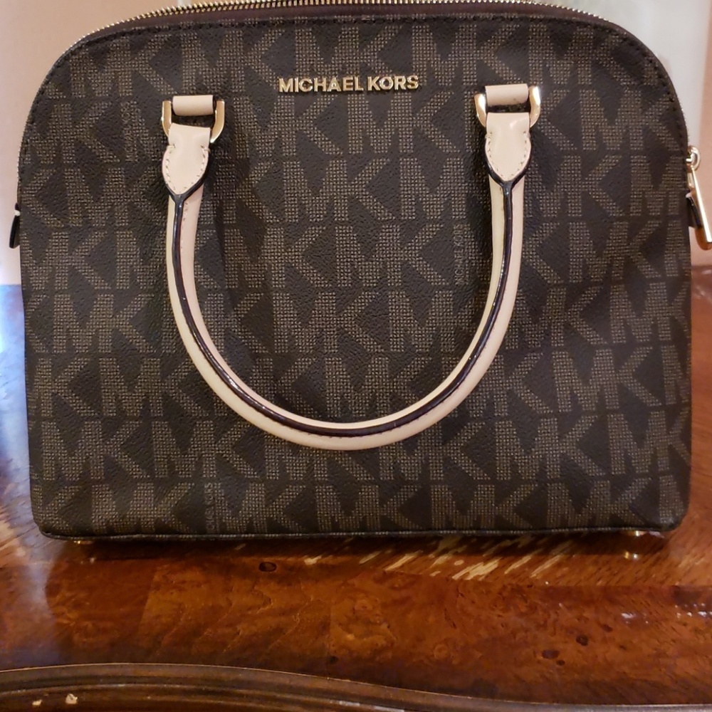 Michael kors Medium Cindy Dome Satchel